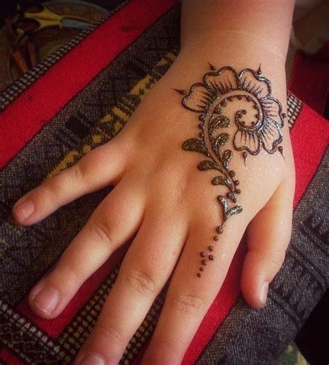 But simple mehndi designs for kids that you will put on their palm must be simple and innovative. Simple Easy Kids Mehndi Design 2018 Children Hands Henna ...