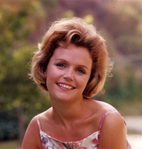 Glamorous Photos Of Lee Remick From The S And S Vintage Everyday Hollywood Walk Of