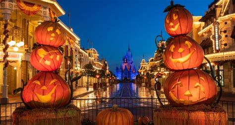 Halloween Has Officially Arrived At Walt Disney World Disney Dining