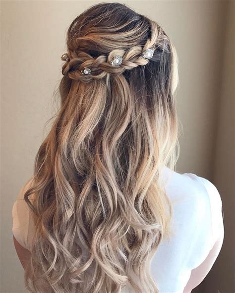 Learning how to braid hair is simpler said than done. Beautiful braid Half up and half down hairstyle for ...