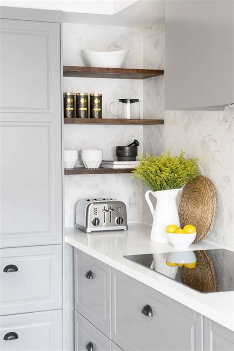 The average cost of a kitchen remodel is $12,700 to $33,200.instead of breaking the bank, get rid of that remodeling itch with these ten diy kitchen updates, all for less than $100. Bryan Baeumler's 10 Simple Kitchen Updates That Cost Less Than $100 | Kitchen renovation ...