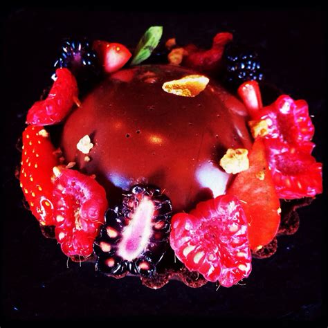 Milk Chocolate Cremeux Chocolate Shortcrust And Berries By Lars Lian Larslian Cremeux Caviar