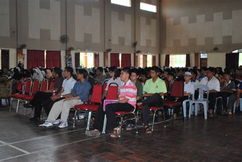 Peristiwa israk mikraj adalah peristiwa yang berlaku melibatkan rasulullah melalui turunnya malaikat jibrail. MRSM Ulul Albab, Kota Putra, Besut, Terengganu: SAMBUTAN ...