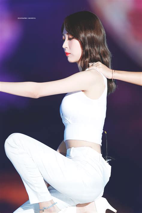 Top 10 Sexiest Stage Outfits Of Mamamoo’s Moonbyul That Will Make You Thirsty Kpoplover