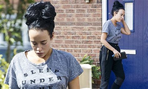 Stephanie Davis Emerges After Revealing Her Miscarriage Daily Mail Online