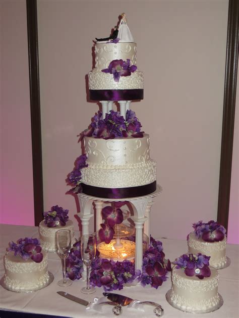 Pin By Tammy Allen On Tapw Wedding Cakes Cupcake Cakes Old School