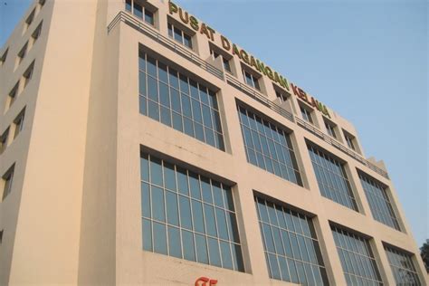 The lrt kelana jaya line is the fifth rail transit line and the first fully automated and driverless rail system in the klang valley area and forms a part of the klang valley integrated transit system. Kelana Business Centre For Sale In Kelana Jaya | PropSocial