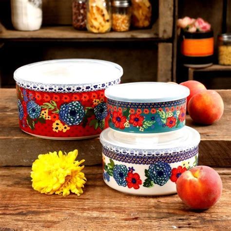 It doesn't get more vibrant than this arugula salad to bring for a picnic. The Pioneer Woman Stoneware Bowl Set Plastic Lids Dazzling ...