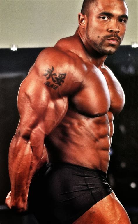 Massive mexican pro bodybuilder flexes. Daily Bodybuilding Motivation: Top Bodybuilder Tim Liggins