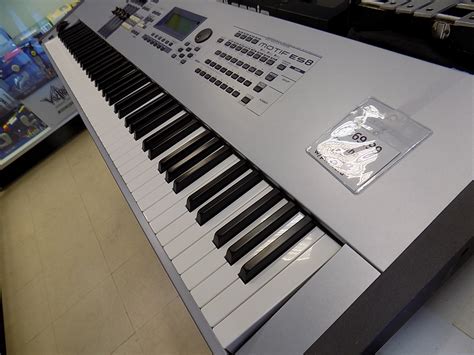 Yamaha Motif Es8 Electronic Keyboard Preowned Excellent Teds Pawn Shop