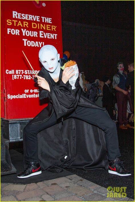 photo stars eating famous stars just jared halloween party 21 photo 4173295 just jared