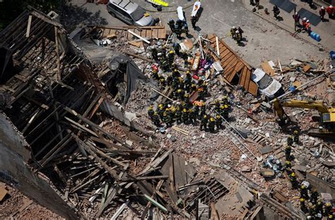 Philadelphia Building Collapse Kills At Least 6 The New York Times