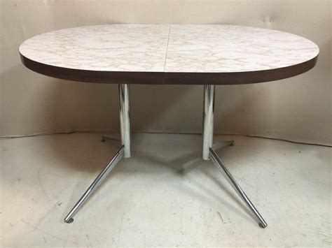 Greystone Fine Furniture Oval Formica Retro Mid Century Kitchen Table