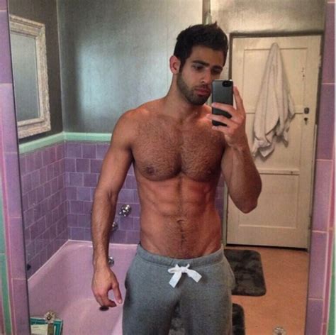 15 Hot Guys In Sweatpants For International Sweatpants Day Sheknows