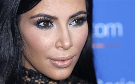 Is Kim Kardashian Using The Right Treatments For Her Psoriasis The