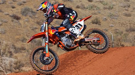 Dirt bikes come in a form that is very rigid and strong. 2017 KTM Factory Team Wallpaper | Dungey, Musquin, Canard ...