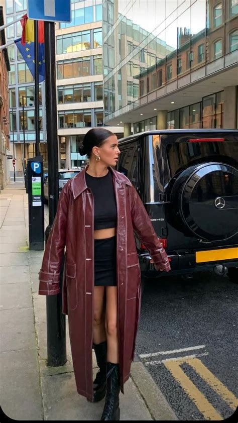 Leather Coat And Two Piece Fit London Outfit Street Style Fashion Inspo
