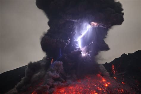 Mount Sakurajima Japan Volcanic Lightning Photographed By Martin