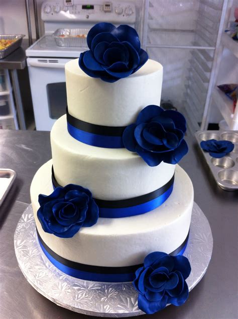Royal Blue Elegant Simple Wedding Cake Designs