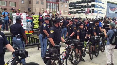 Bike Cops Deal With Protesters Youtube