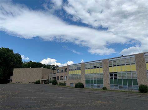 What architect envisions for new West Hartford community center
