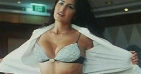 Katrina Kaif Exposes Her Bra Very Hot Alia Bhatt