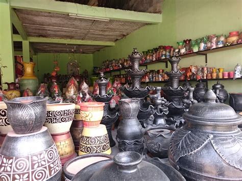 Sentra Keramik Plered Kerajinan Keramik Purwakarta Yang Indah Dan Unik
