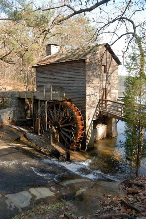 In 1812, recognizing the opportunity and demand for cotton. Old stone mill stock image. Image of outside, wheel ...