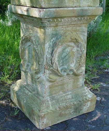 Deko figur garten frostsicher garten tiefes kunsthandwerk. PRUNKVOLLER PODEST SÄULE SOCKEL AUS TERRACOTTA SCHLOSS ...