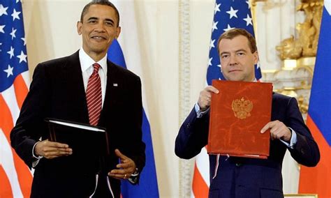 Barack Obama E Dmitri Medvedev Assinam Acordo Para Reduzir Arsenais Nucleares Jornal O Globo