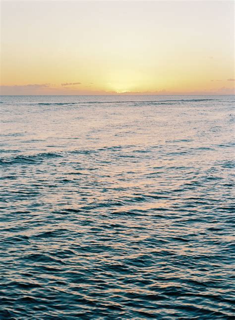 Vertical Photo Of Sunset Ocean In Maui Hawaii Sunset In Lahiana