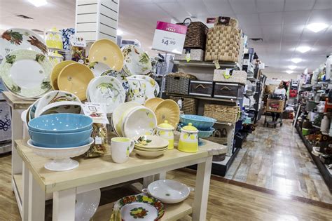 I'm a money-saving mom - the numbers on HomeGoods and TJ Maxx price