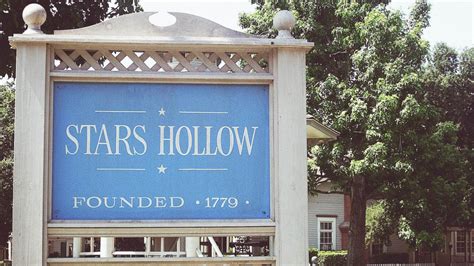 Heres Where To Visit The Real Life Stars Hollow From Gilmore Girls
