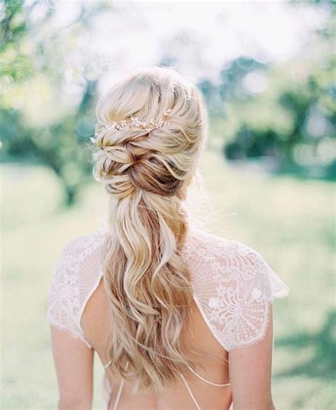 12 Loose Bridal Waves Thatll Have You Ready For Summer ⋆ Ruffled