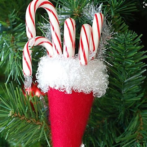 Have A Candylicious Christmas With These Creative Candy Cane