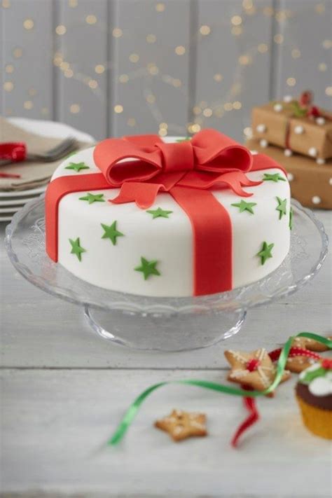 Best pound cake desserts from christmas cranberry pound cake. 82 Mouthwatering Christmas Cake Decoration Ideas 2017 ...
