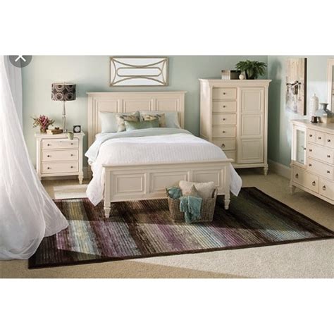 Charleston 4 pc queen bedroom set cherry raymour flanigan. Raymour And Flanigan Bedroom Sets - pkv-17-04