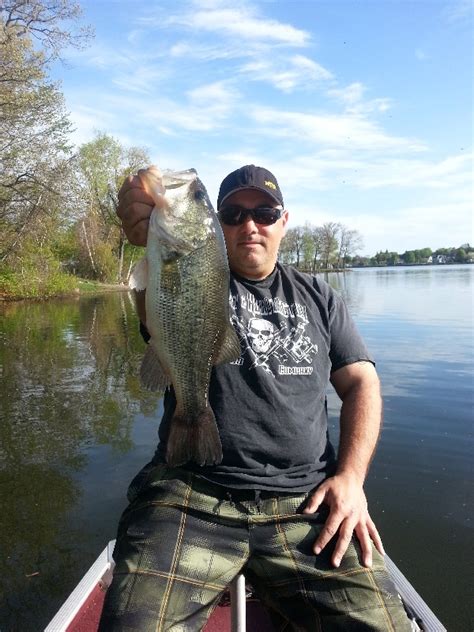 Nearby industries such as the general atomics factory. Lake Quannapowitt - Wakefield, MA Fishing Report - MA Fish ...