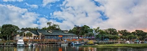 About Dead Dog Saloon Seafood Restaurant In Murrells Inlet Sc