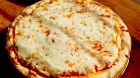 Easy Deep Dish Pizza Recipe Thirtysomethingsupermom