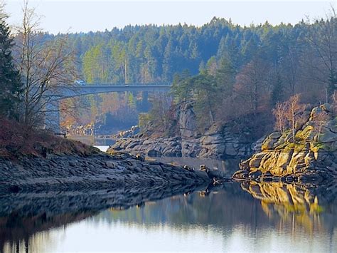 Der stausee ottenstein zählt zu den fischreichsten gewässern österreichs. Niederwasser am Stausee Ottenstein - ZWalk - Wanderungen ...