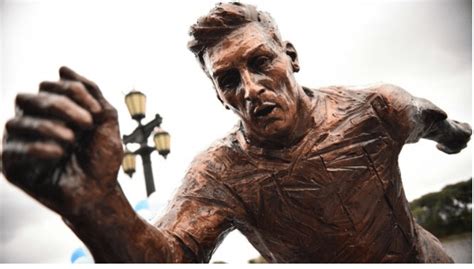 Pictures Of Lionel Messi Statue Unveiled In Argentina Daily Aim