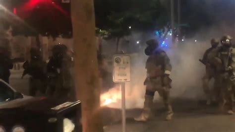 Usa Federal Agents Use Tear Gas Against Portland Protesters Video Ruptly