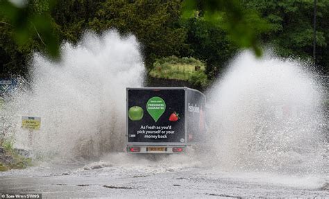 Uk Weather Thunderstorms Hit Uk A Third Day With 24″ Rain Armenian American Reporter