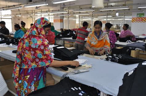 India Hopes To Overtake Bangladesh Vietnam In Garment