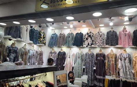 5 busana muslimah populer di indonesia, cantik dan tetap syari. Busana Muslim Cowok Mustad - Jilbab Kaos Khodijah Syar'i ...