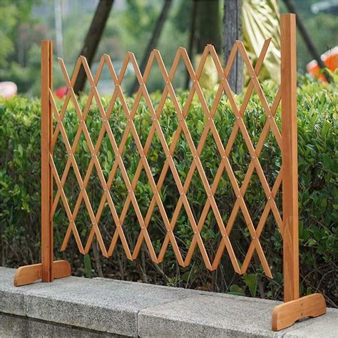 Gr8 Garden Expanding Portable Fence Wooden Screen Gate Trellis Style
