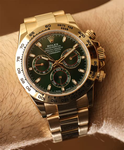 Rolex Cosmograph Daytona 116508 Green Dial 18k Yellow Gold Watch Hands