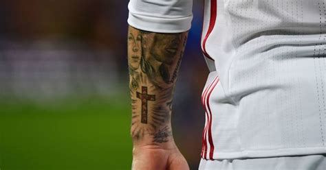 Die Tattoos Von Sergio Ramos Und Was Sie Bedeuten Germansite