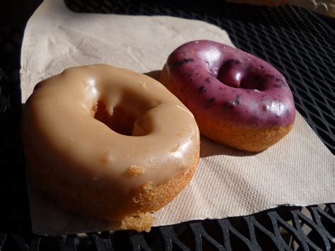 Our vegan donuts are topped with blueberry, chocolate or maple glaze. Banana Wonder: Yuppy-Hippie vegan donut slump breaker ...